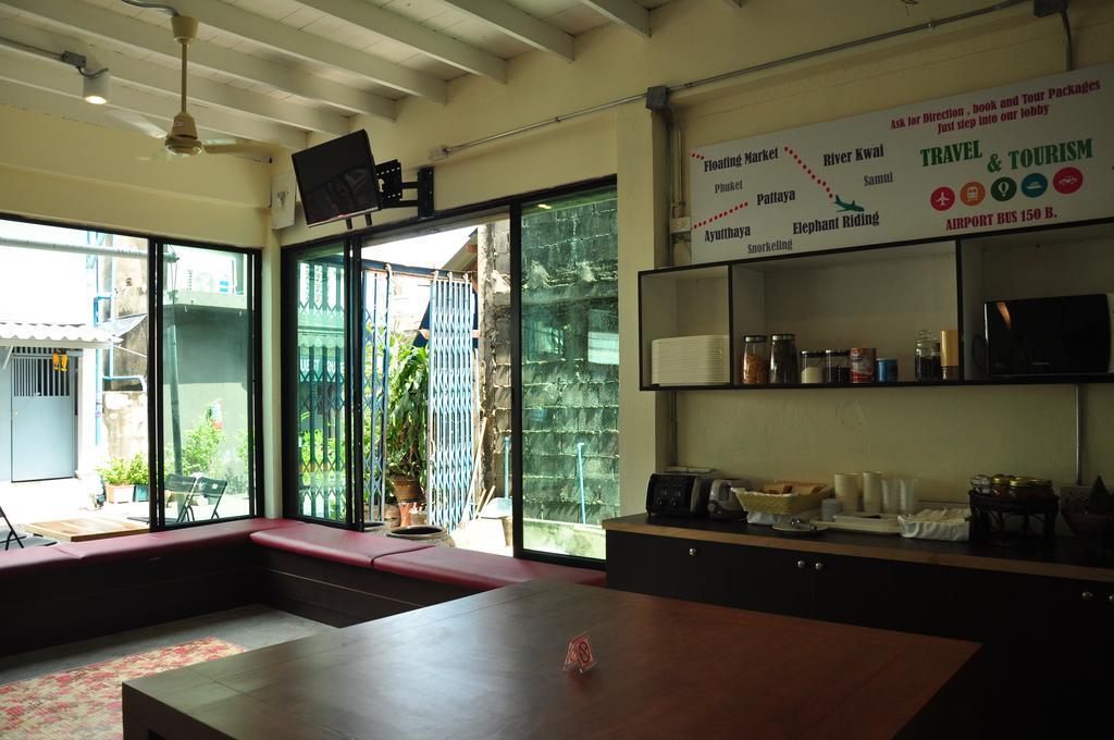 Sabye Club Hostel Bangkok Exterior photo