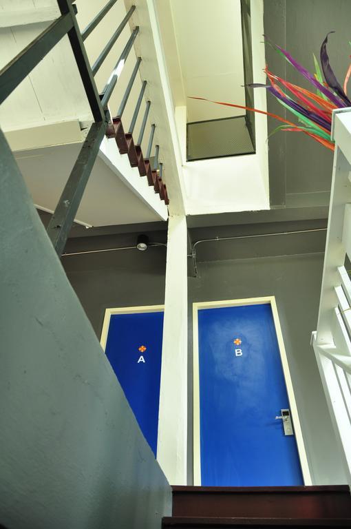 Sabye Club Hostel Bangkok Exterior photo