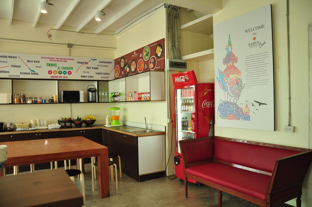 Sabye Club Hostel Bangkok Exterior photo